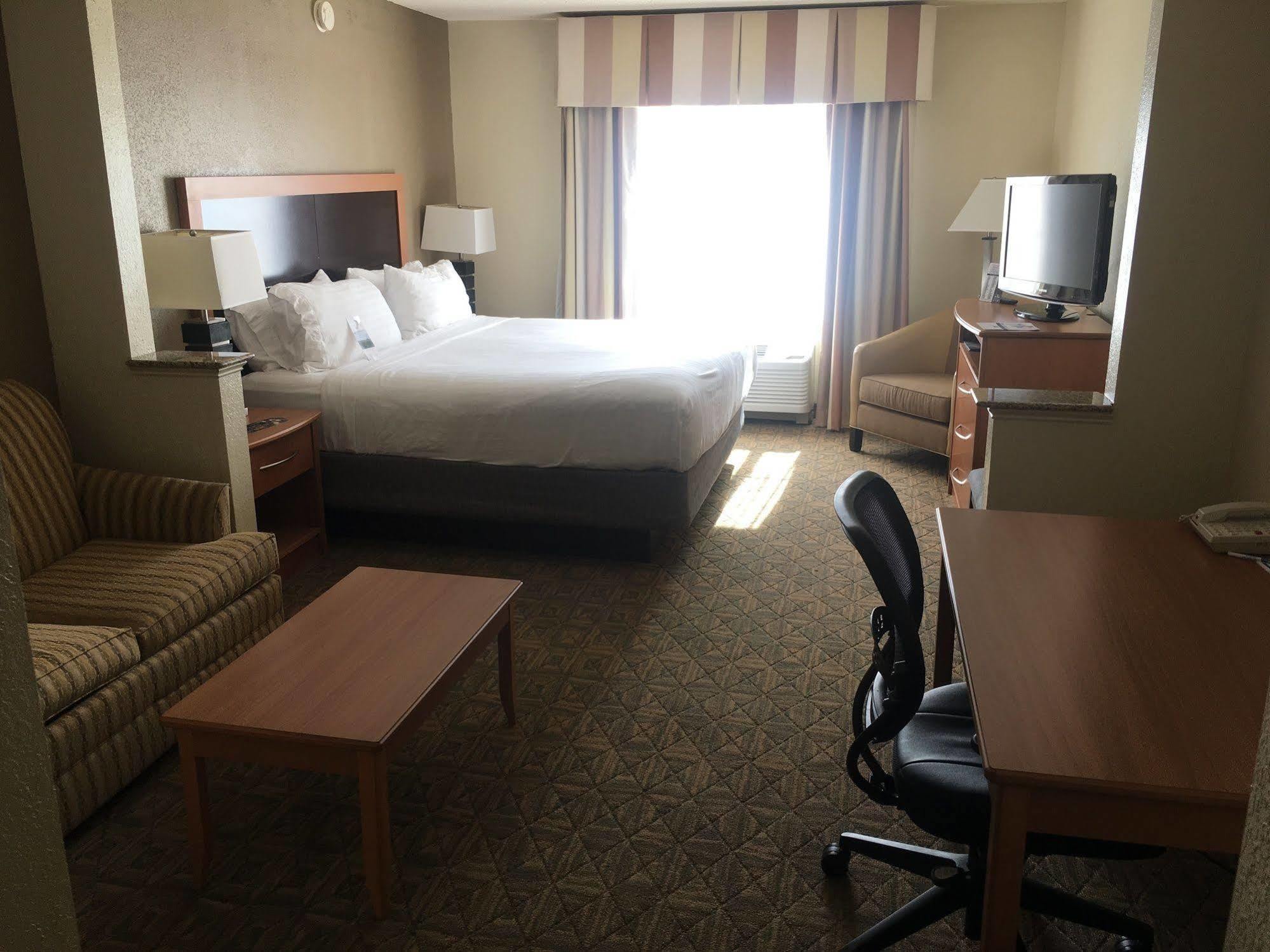 Holiday Inn Express & Suites Charlotte-Concord-I-85 By Ihg Exterior photo