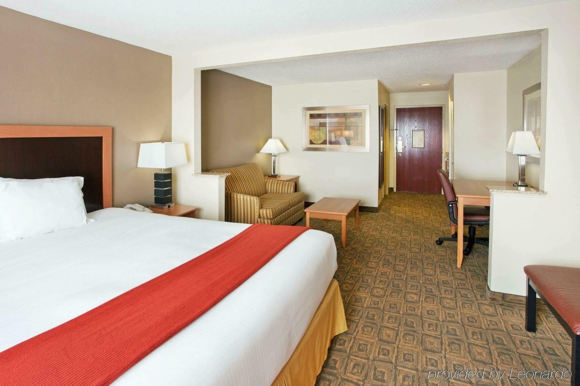 Holiday Inn Express & Suites Charlotte-Concord-I-85 By Ihg Exterior photo